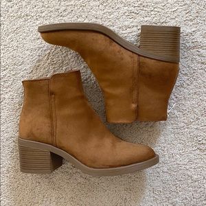 ANKLE FAUX SUEDE BOOTS 🍂